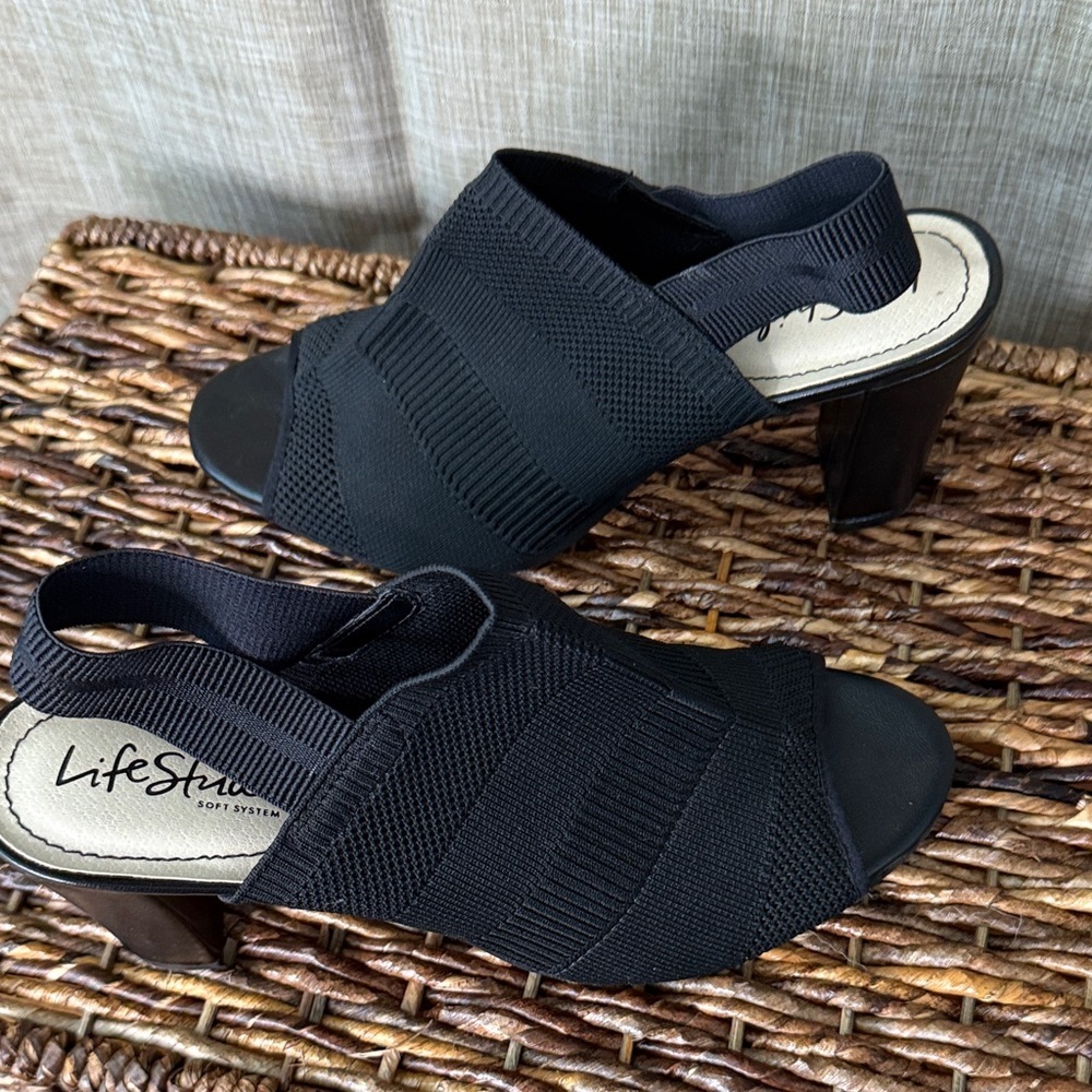 Elegant Black Women's Heeled Dressy Sandals - size 9 - Picture 6 of 11